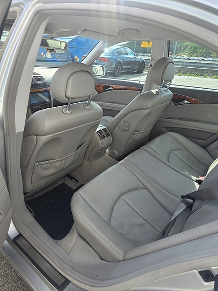 Mercedes-Benz E240 2 of 5