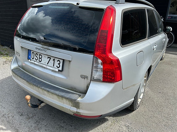 Volvo V50 4 of 5