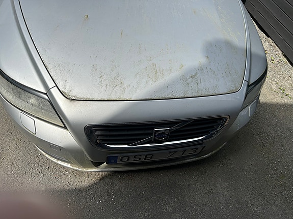 Volvo V50 2 of 5