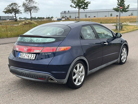 Honda Civic 4 of 5