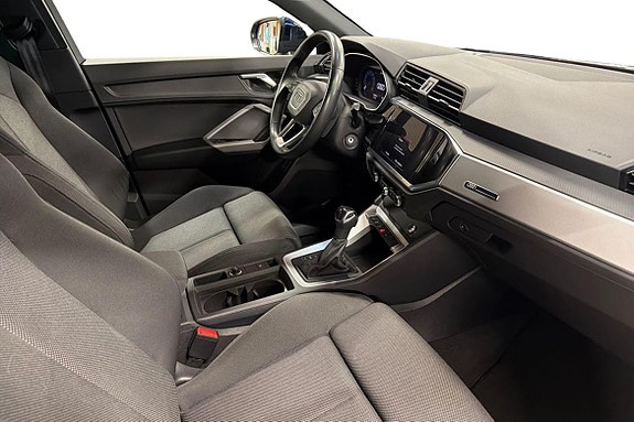 Audi Q3 7 of 25