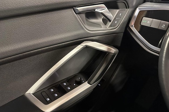 Audi Q3 18 of 25