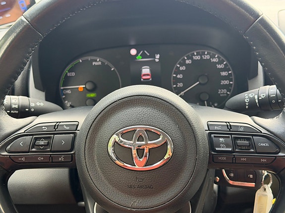 Toyota Yaris 9 of 11