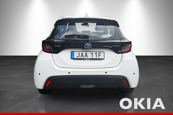 Toyota Yaris 3 of 11