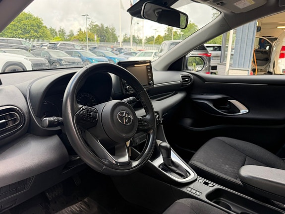 Toyota Yaris 7 of 11