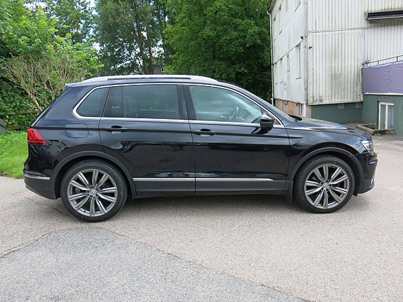 Volkswagen Tiguan 2 of 30