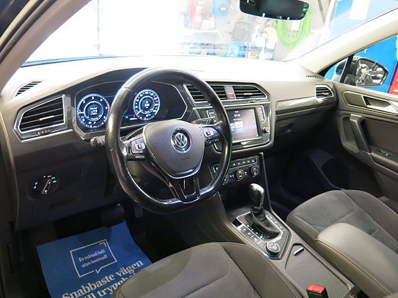 Volkswagen Tiguan 10 of 30