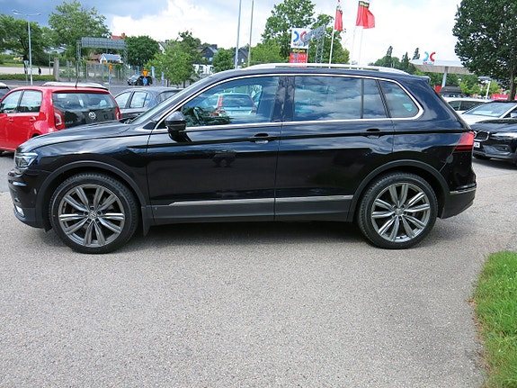Volkswagen Tiguan 4 of 30