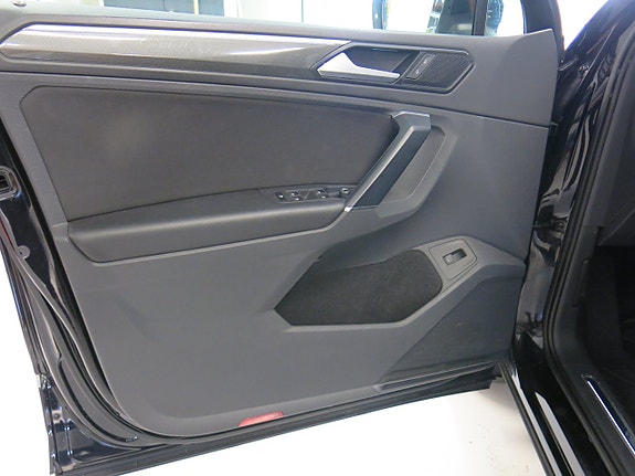 Volkswagen Tiguan 27 of 30