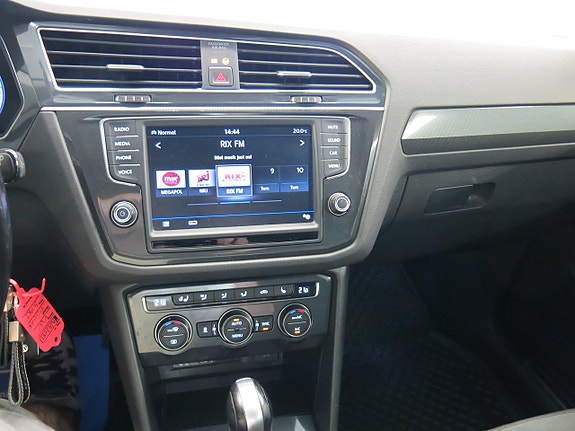Volkswagen Tiguan 16 of 30