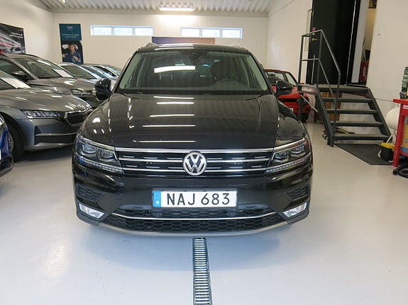 Volkswagen Tiguan 5 of 30