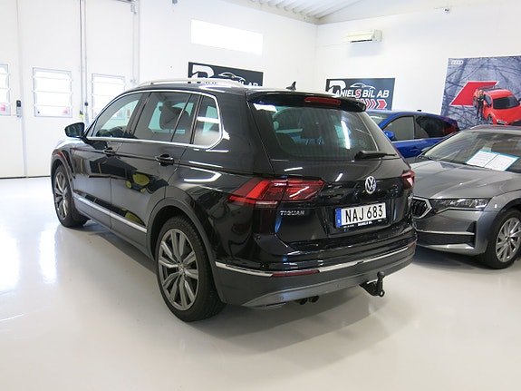 Volkswagen Tiguan 4 of 30