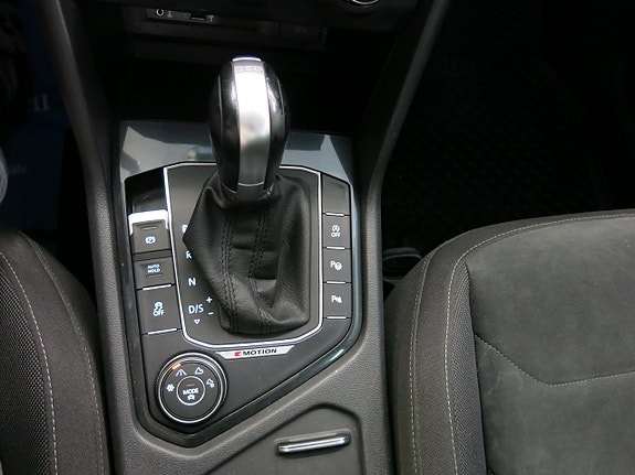 Volkswagen Tiguan 15 of 30