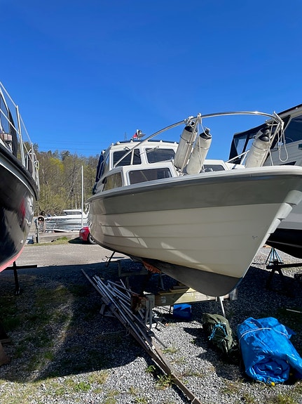 VÄLUTRUSTAD mycket  fin SAGA 7000 ,  ev. båtplats 2 of 5