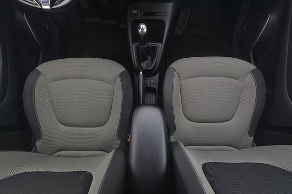 Renault Captur 9 of 15