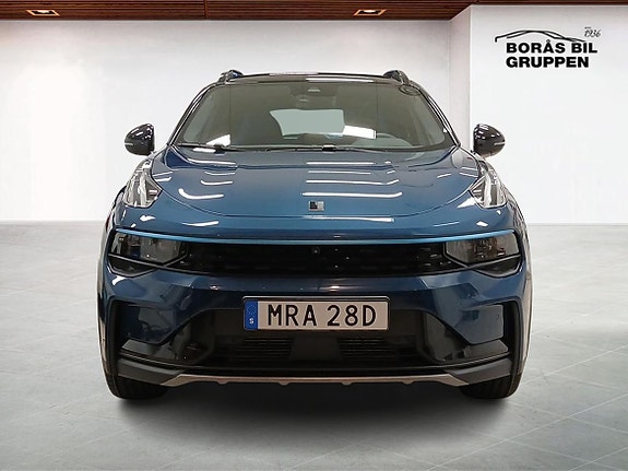Lynk & Co 01 8 of 14