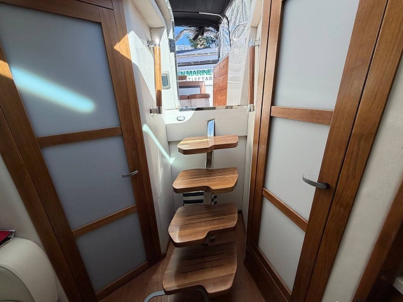 SeaRay Sundancer 355 | Stor familjebåt 11 of 12