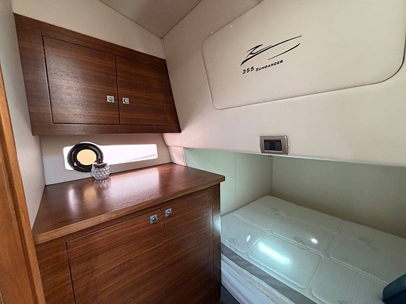 SeaRay Sundancer 355 | Stor familjebåt 10 of 12