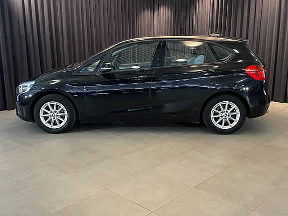 BMW 218i 2 of 30