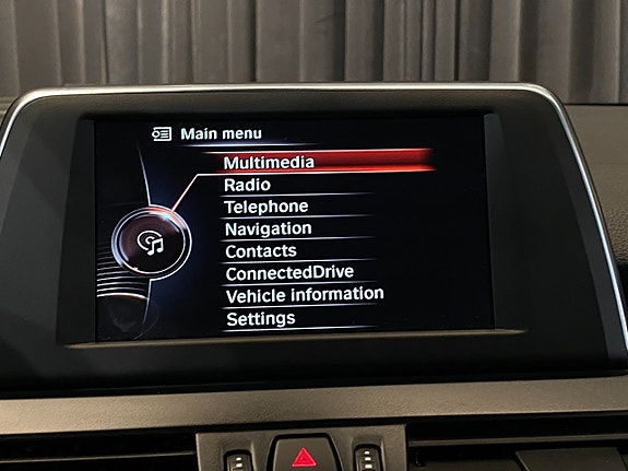 BMW 218i 10 of 30