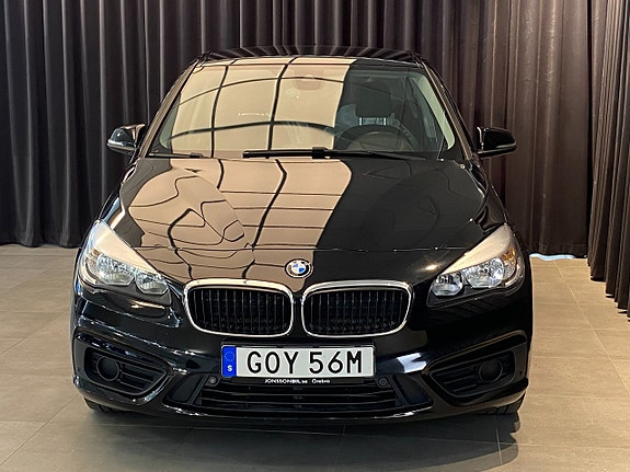 BMW 218i 3 of 30