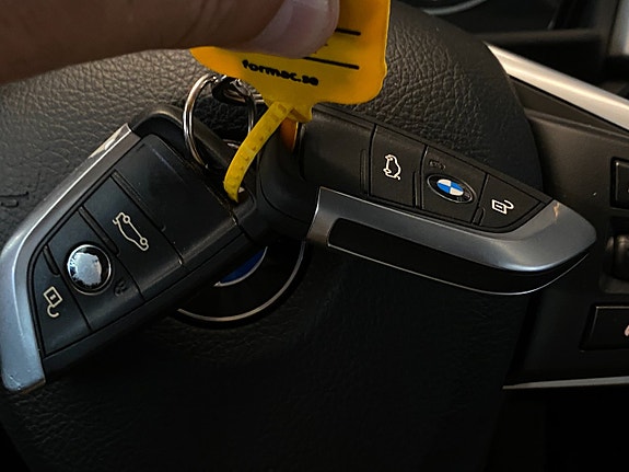 BMW 218i 21 of 30