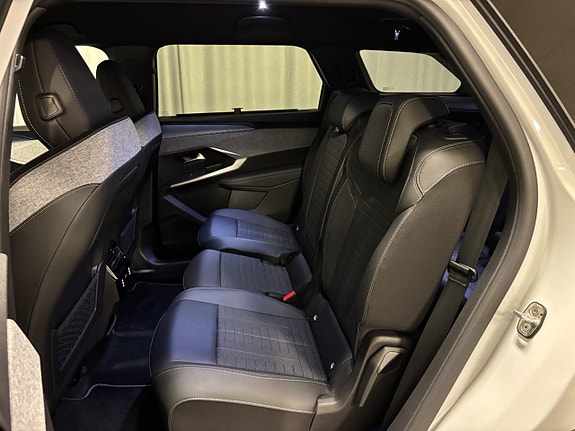 Peugeot 5008 8 of 19