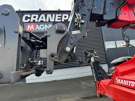 Manitou Vridbar BM-adapter, teleskoplastare 3 of 3