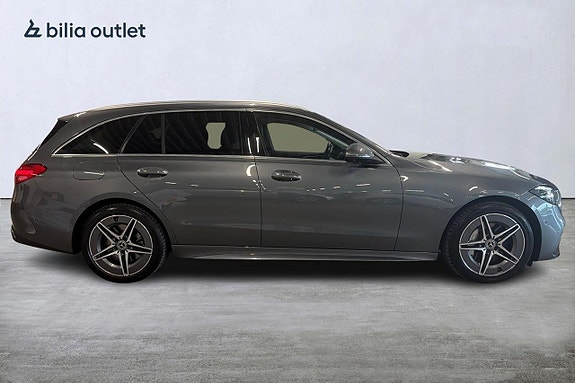 Mercedes-Benz C300 3 of 5
