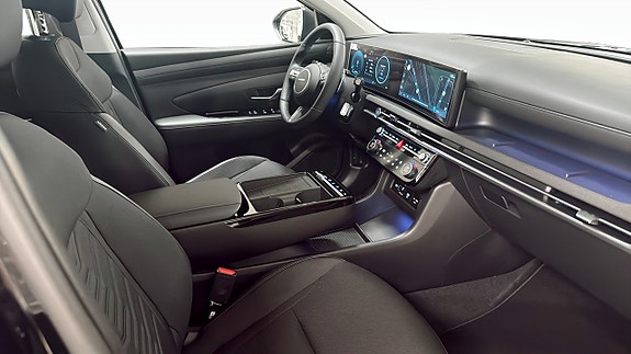 Hyundai Tucson 3 of 5