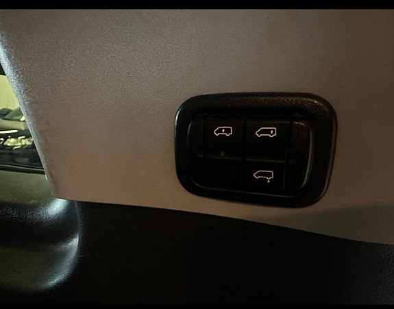 Mercedes-Benz Viano 5 of 5