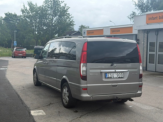 Mercedes-Benz Viano 3 of 5