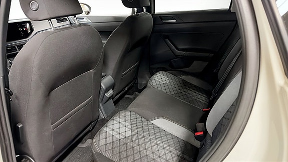 Volkswagen Taigo 12 of 14