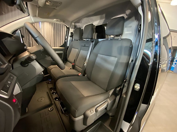 Opel Vivaro 7 of 30