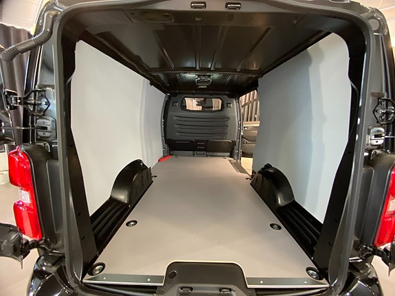 Opel Vivaro 27 of 30