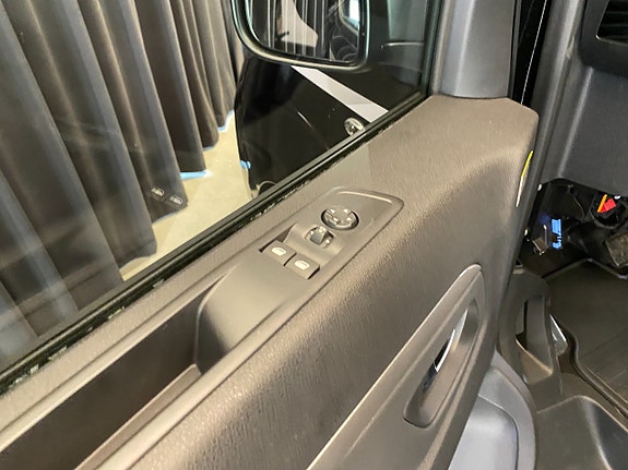 Opel Vivaro 24 of 30