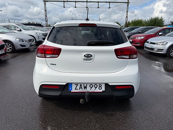Kia Rio 4 of 20