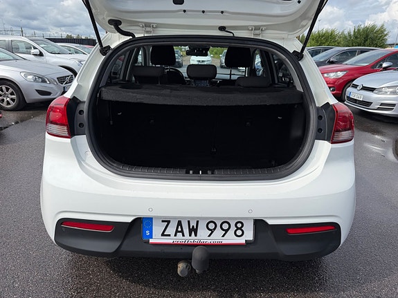 Kia Rio 10 of 20