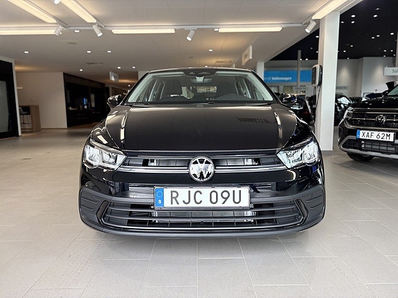 Volkswagen Polo 2 of 5