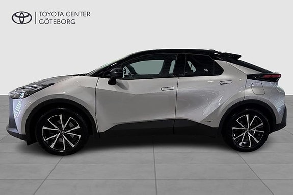 Toyota C-HR 4 of 5