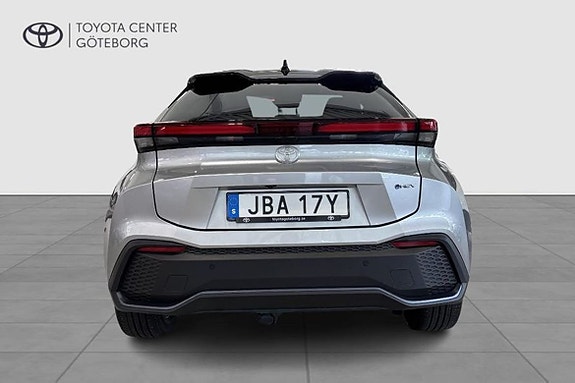 Toyota C-HR 5 of 5