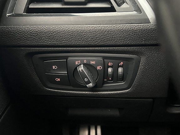 BMW 118i 12 of 27
