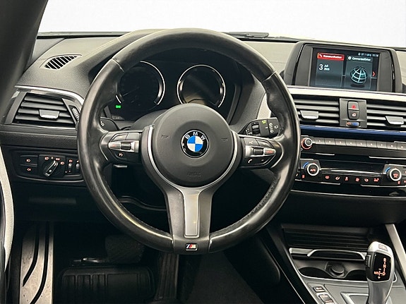BMW 118i 11 of 27