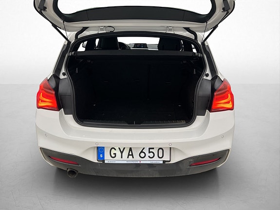 BMW 118i 23 of 27