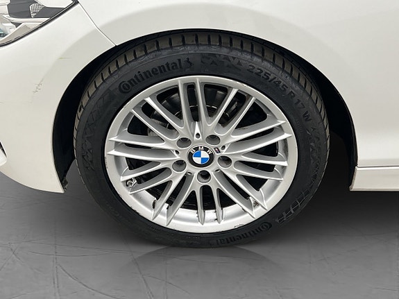 BMW 118i 26 of 27
