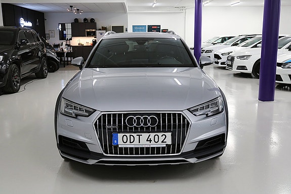 Audi A4 allroad 2 of 30