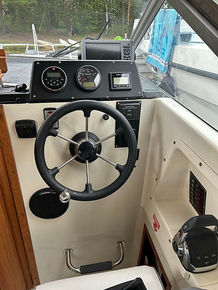 Smuggler 28 C2, Volvo Penta CE 350 7 of 9