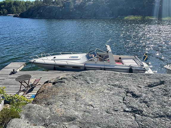 Smuggler 28 C2, Volvo Penta CE 350 2 of 9