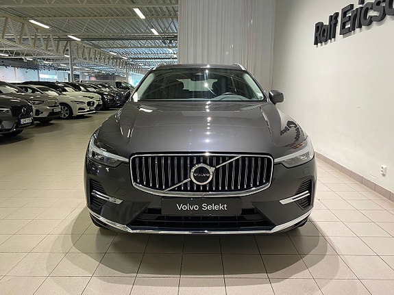 Volvo XC60 2 of 5
