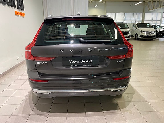 Volvo XC60 4 of 5